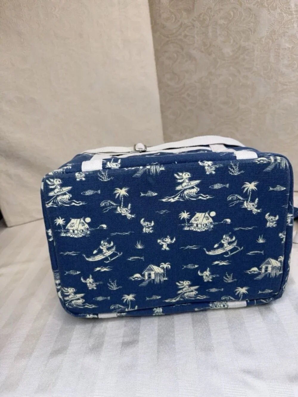 Disney Parks STITCH Blue Soft Side Beach Bag Cooler Picnic Tote Shoulder Strap